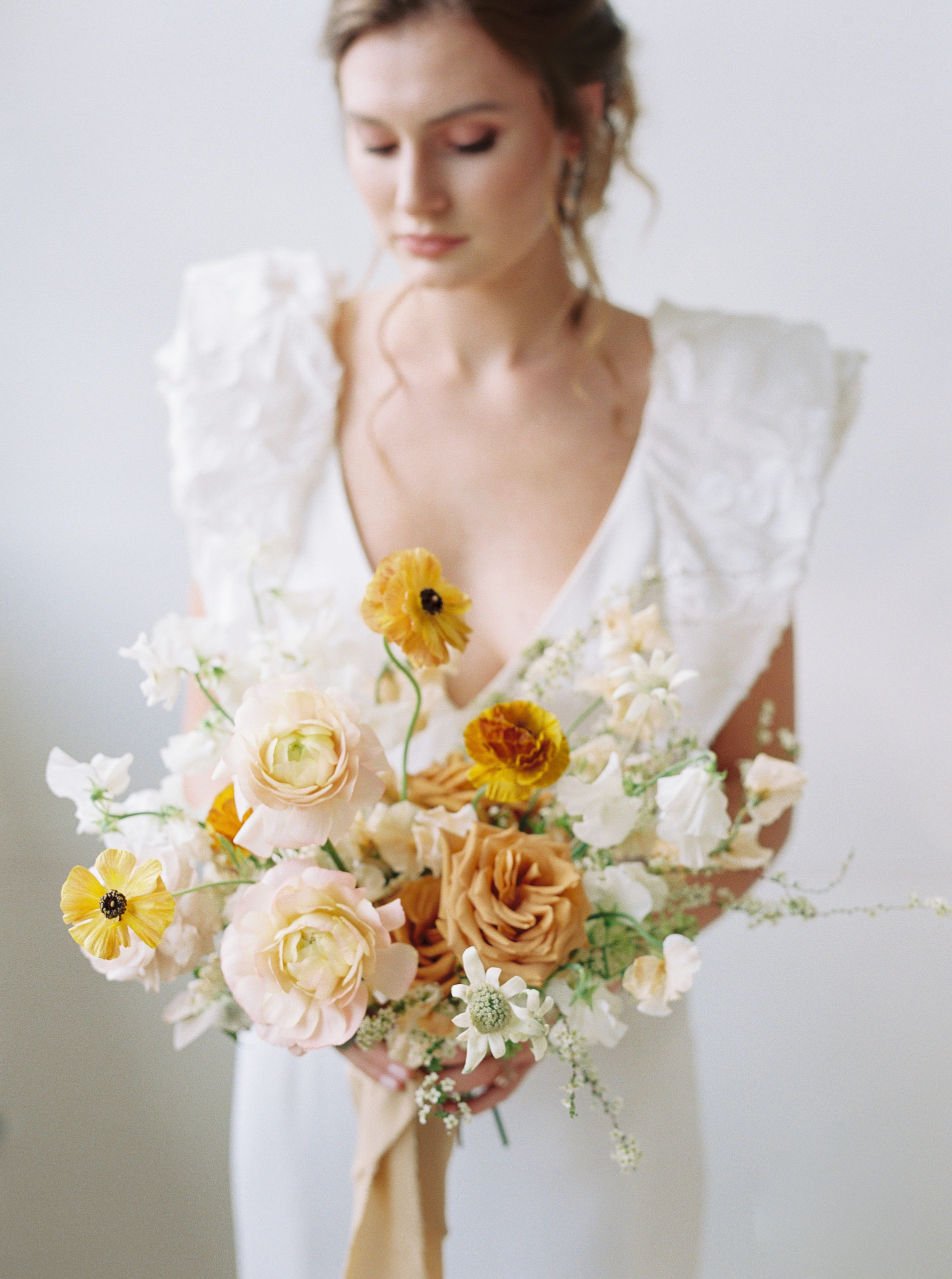 Bride wears Rime Arodaky for a Dutch Masters wedding inspiration