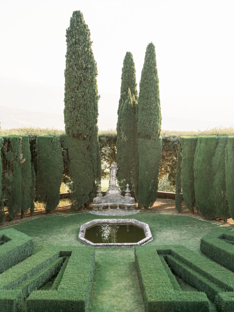 Gardens at La Foce in Val d'Orcia wedding Liz Andolina Photography