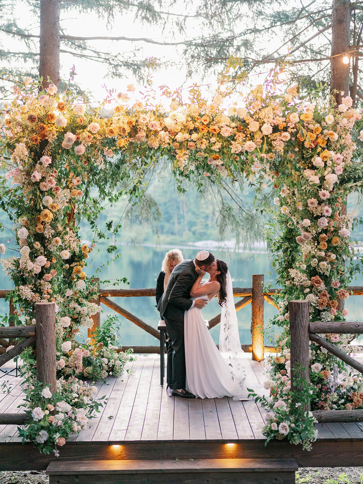 Bridal portraits at Cedar Lakes Estate