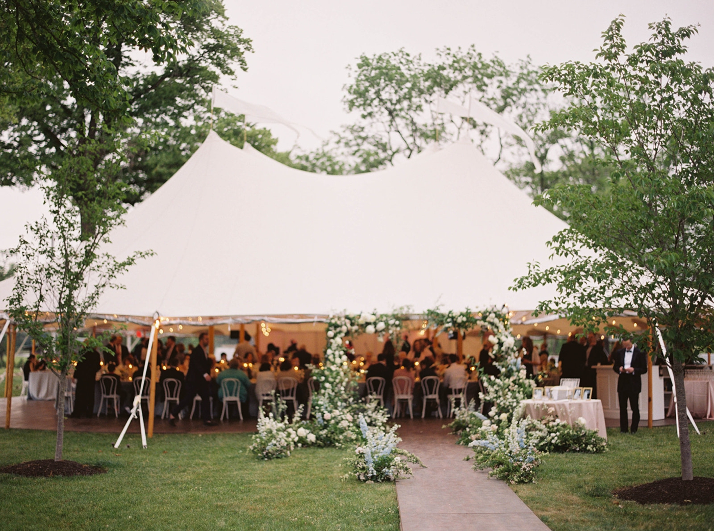 Tips and inspiration for planning northeastern tented weddings