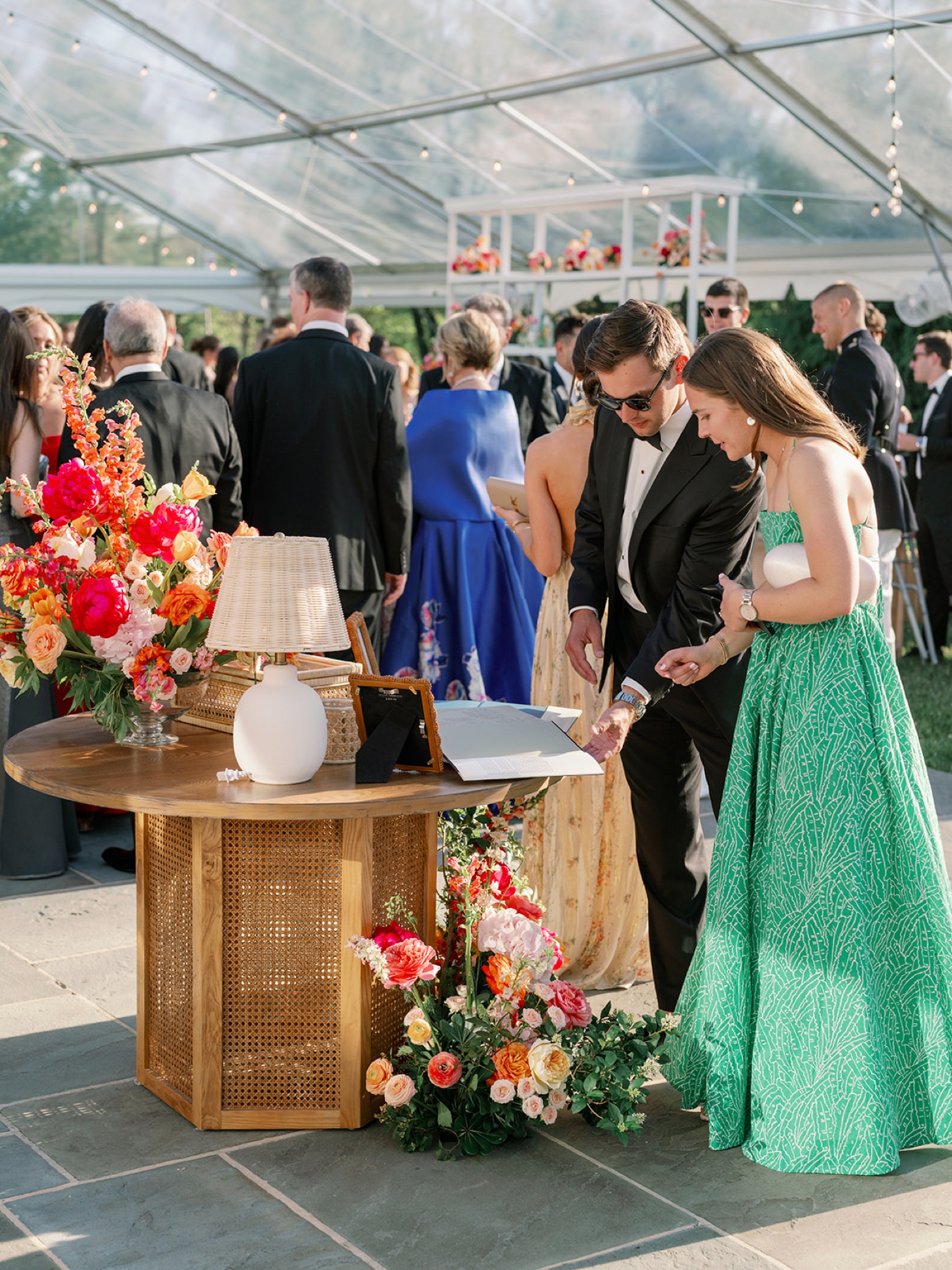 How Liz Andolina Photography photographs the wedding guest experience